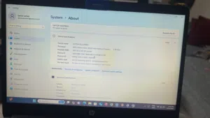 لابتوب-مع-مواصفاته-في-صورة-ثانية