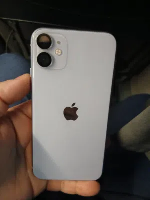 Apple iPhone 11 128 GB in Tabuk