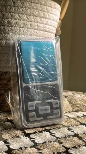 ميزان إلكتروني رقمي عالي الدقة مع غطاء حماية شفاف،يقيس بدقة 200g