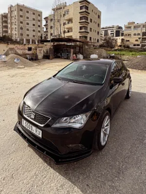 SEAT LEON سيت للبيع بوضع الشركة بسعر ممتاز