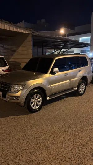 Used Mitsubishi Pajero in Al Jahra