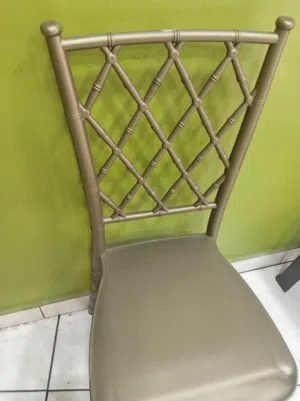 كراسي حفلات عظم للبيع