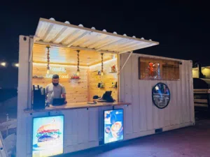 food truck with all equipment /عربة طعام مجهزة بكافة المعدات