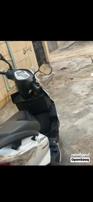 سلام عليكم سنكس محرك ماكس مجفته وهسه بيه خيط تبخير كهربائات شغاله 80% دراجة حلوه وجديده  السعر 300