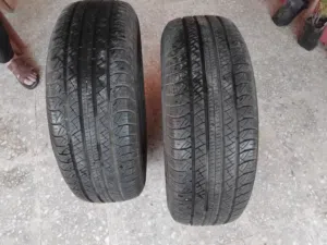 جوز كوشوك مستعمل سيارة مقاس 235/70/16 للبيع