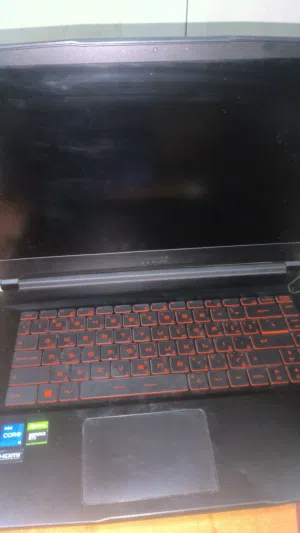 ( سعره 600 وبيه مجال)msi لابتوب ممتاز وما بيه اي مشاكل