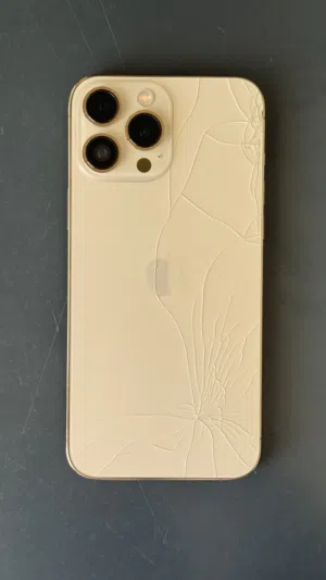 IPhone 13 PRO MAX  السعر 135 ريال عماني فقط