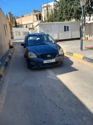 كيا روندو كندية ماشية 205