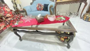 طاولات جانبية