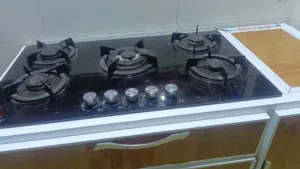 طباخ تركي نضيف مامستعمل هواي اخو جديد بس محتاج واريد ابيعه