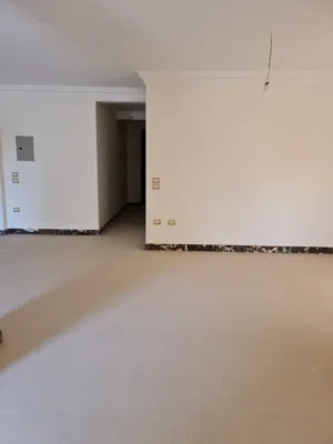 210 m2 3 Bedrooms Apartments for Rent in Cairo First Settlement