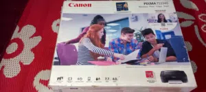 هذه طابعة Canon PIXMA TS3340 وهي طابعة منزلية لاسلكية من كانون، وتدعم الطباعة والنسخ والمسح الضوئي.