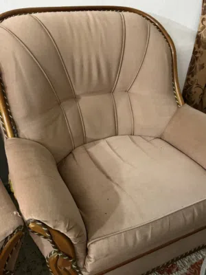 طقم كنب ست مقاعد مستعمل بس بحالة وسط