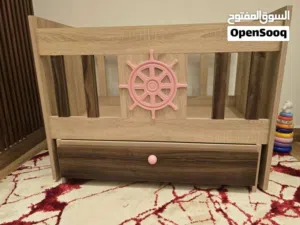 سرير أطفال بنات