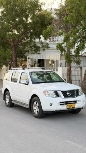 Used Nissan Pathfinder in Muscat
