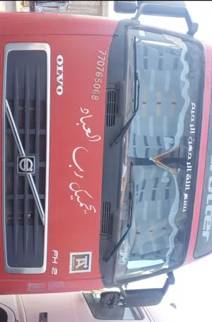 راس قاطره فولفو 2003 مجمرك مجدد. نضيف