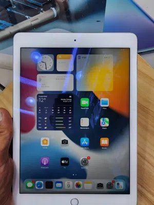 ipad Air2 32gp storage full clean wattery available 15.4.2 update pubg or freefire working