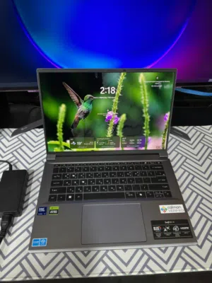 ACER SWIFT X 14  4060 / ultra 7 155h  / oled / 2.8k /120hz