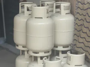 السعر ربي يبارك 480جمله ولا بي طرف