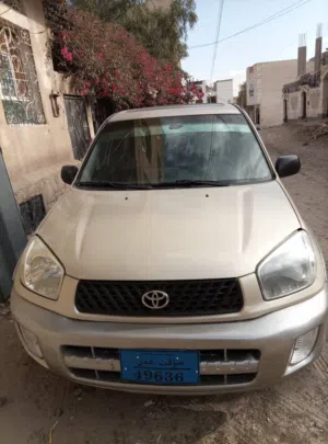 سيارة تويوتا RAV4 موديل 2001 للبيع