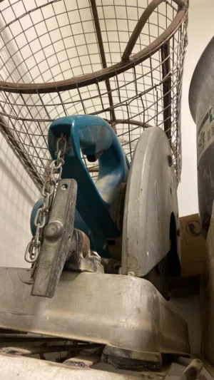 مكينه قص الحديد نظيفه