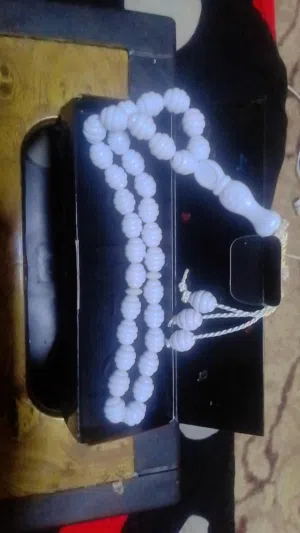 حزام جلد ايطالي جديد ومسبحة ريتنغ ....