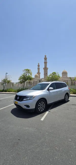 Used Nissan Pathfinder in Muscat