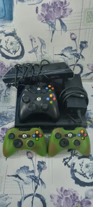 للبيع Xbox 360 بحالة ممتازة