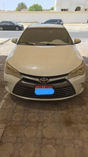 Toyota Camry GL 2017 GCC.  Cruise control. Android system.  New Mulkiya.  183k km. khalifa city AUH