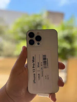 طالب ايفون 13 برو مكس