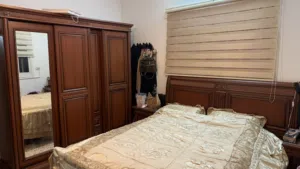 غرفة نوم كاملة للبيع شبه جديده مستعمل فتره قليلة سبب البيع صغر مساحة الغرفة