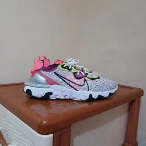 Nike original React vision point 42