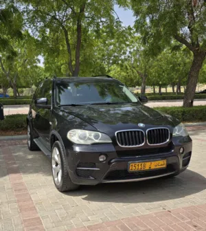 BMW X5 2011 (xDrive 35i) - Clean & Well Maintained good running conditions