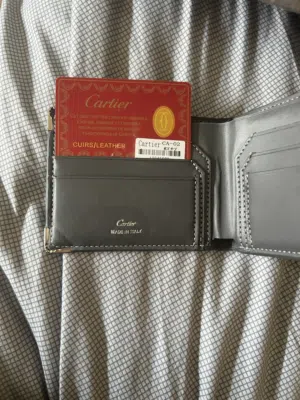محفظة كارتير لذر