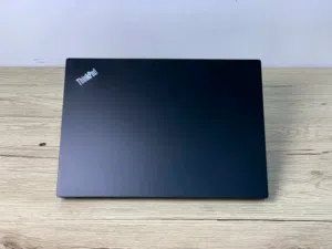 جهاز Lenovo ThinkPad E14 هو حاسوب محمول (لابتوب) متين وموثوق مصمم بشكل أساسي لإنجاز الأعمال،والدراسة