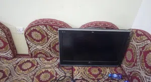 تلفيزون هيتاشي للبيع ب 9دينار