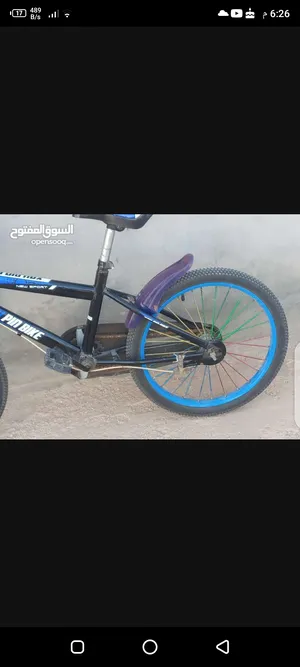 دراجه هواءيه للبيع زليتن اللون ازرق الرقم 20نضيفه الله يبارك