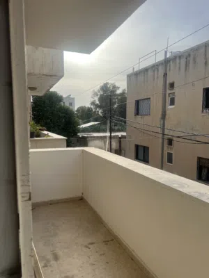 شقة للايجار قرب شارع الجامعة