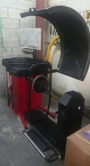 ماكينة بالانس لجميع قياسات المركبات