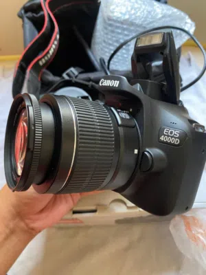 camera canon 4000D