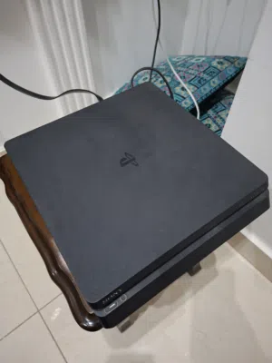بلايستيشن 4 Slim 1T مع ايد كوبي ون للبيع