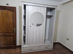 غرفة نوم سكني فاتح