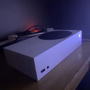 اكس بوكس سيريس اس للبيع شبه جديد مش مفتوح