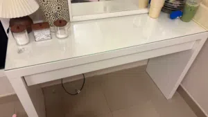 طاوله و منظره