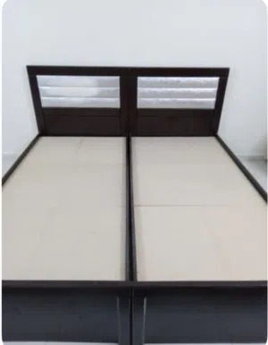 للبيع سريريين وطاوله