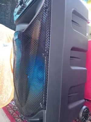 مكبر صوت للإيجار (ليس للبيع) لأغراض التأجير فقط /speaker for rent