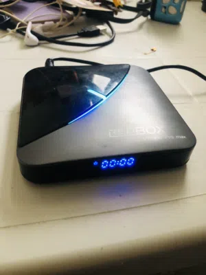 REDBOX TV V1 pro max