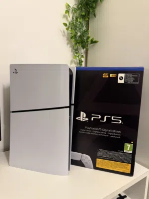 بلايستيشين 5 للبيع شرق اوسط في مجال بالسعر 1TB