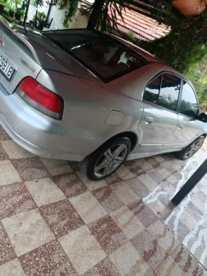مستوبيشي جالنت موديل 2004 فل كامل غرفه وكاله جلد طبيعي لون بني للبيع او البدل