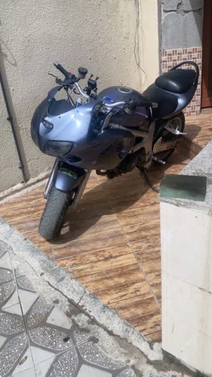 Honda . CBR . 20024